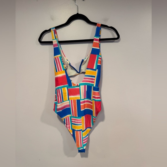 Bingo Surf Aztec print front cut out swimsuit - Picture 5 of 5